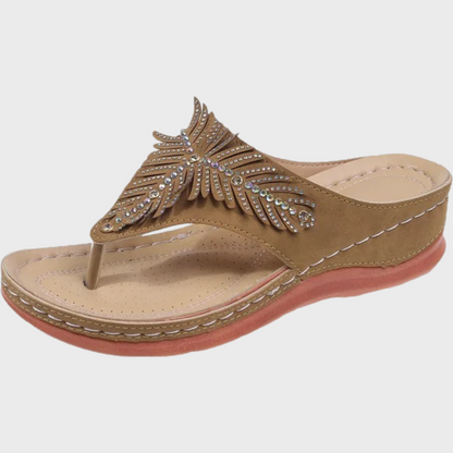 Chestnut - Comfortable and stylish women's slippers