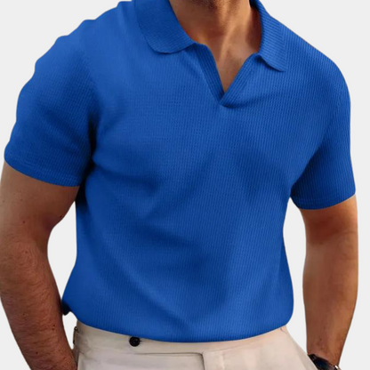 Men's casual shirt with v-neck and lapel