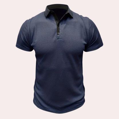 Casual men's shirt with short sleeves