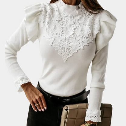 Elegant women's shirt with long sleeves