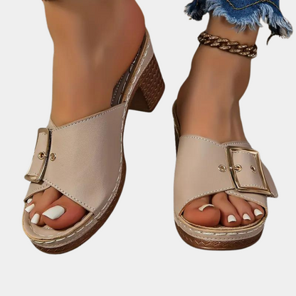 Casual sandals for women