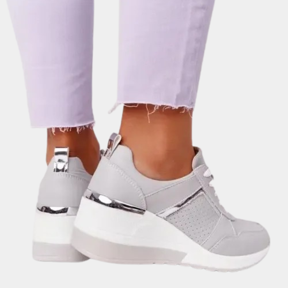 Casual women's sneakers