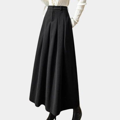 Elegant ladies skirt