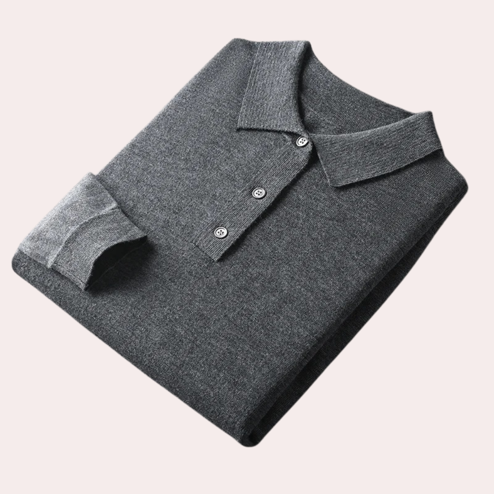 Warm men's polo with full sleeves