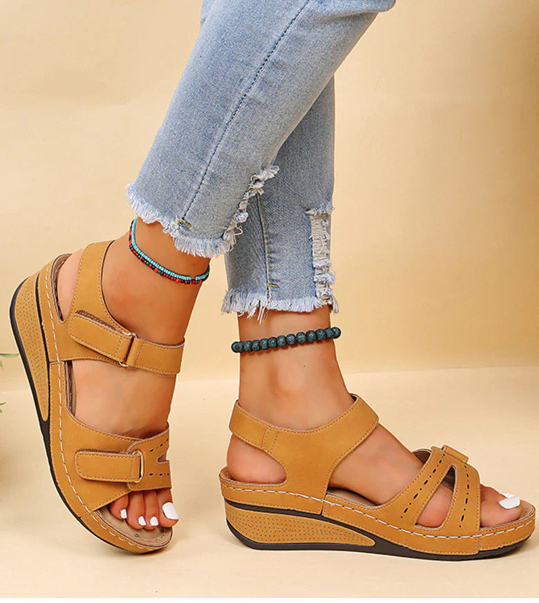 LUCIE - Trendy sandals 