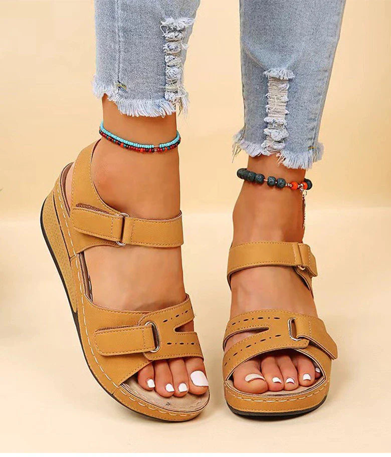 LUCIE - Trendy sandals 