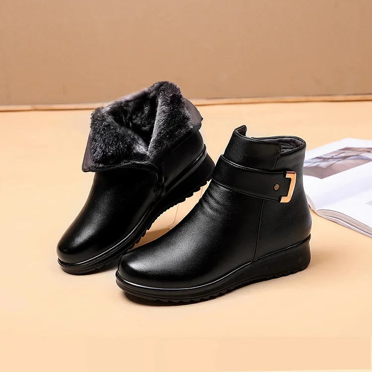 Women's Boots with Metal Buckle Made of Genuine Leather and Wool